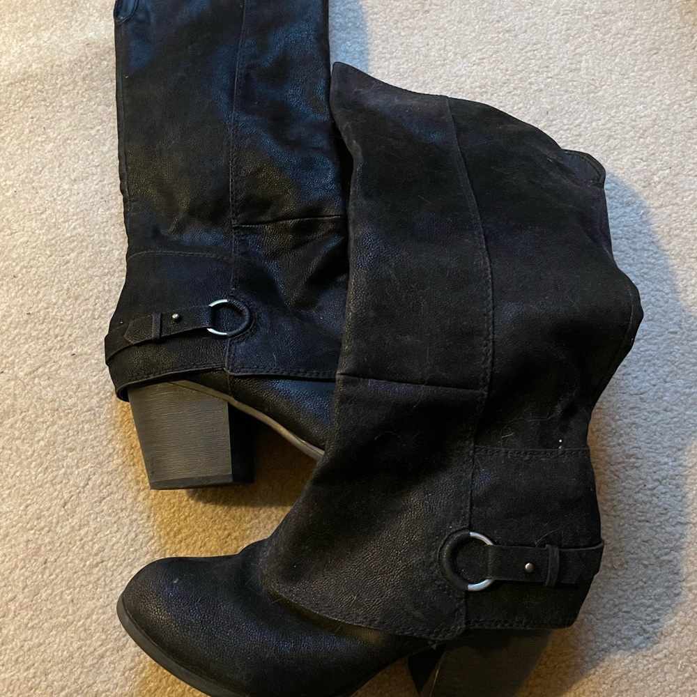 Womens size 9 high black boots